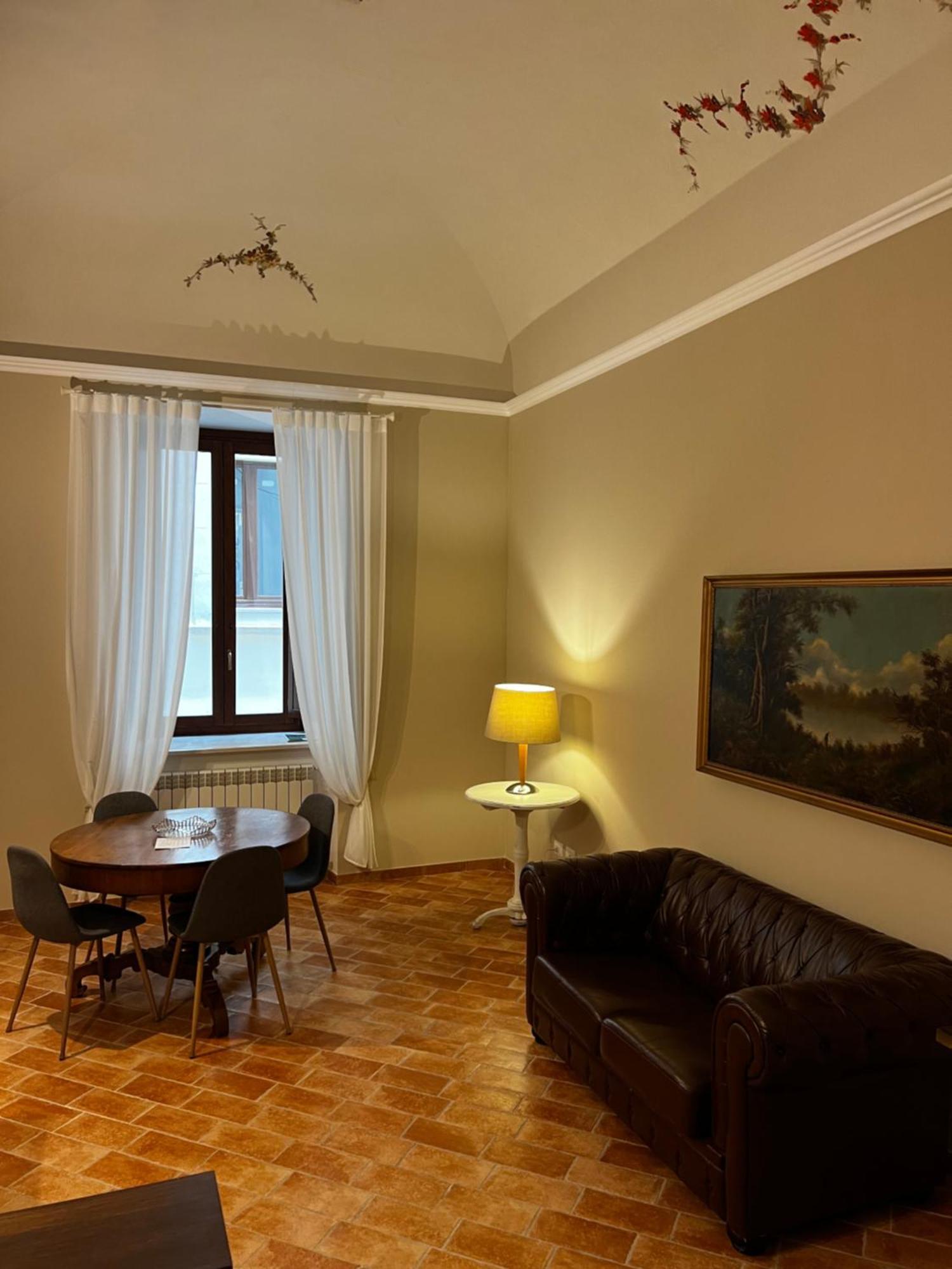 Dimora Largo Silvestro Dell'Aquila- Centro Storico Villa Eksteriør billede